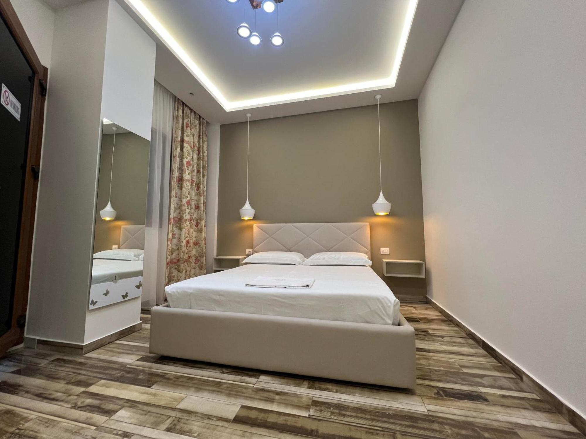 Guest Room Angolo Toscano Vlorë 외부 사진